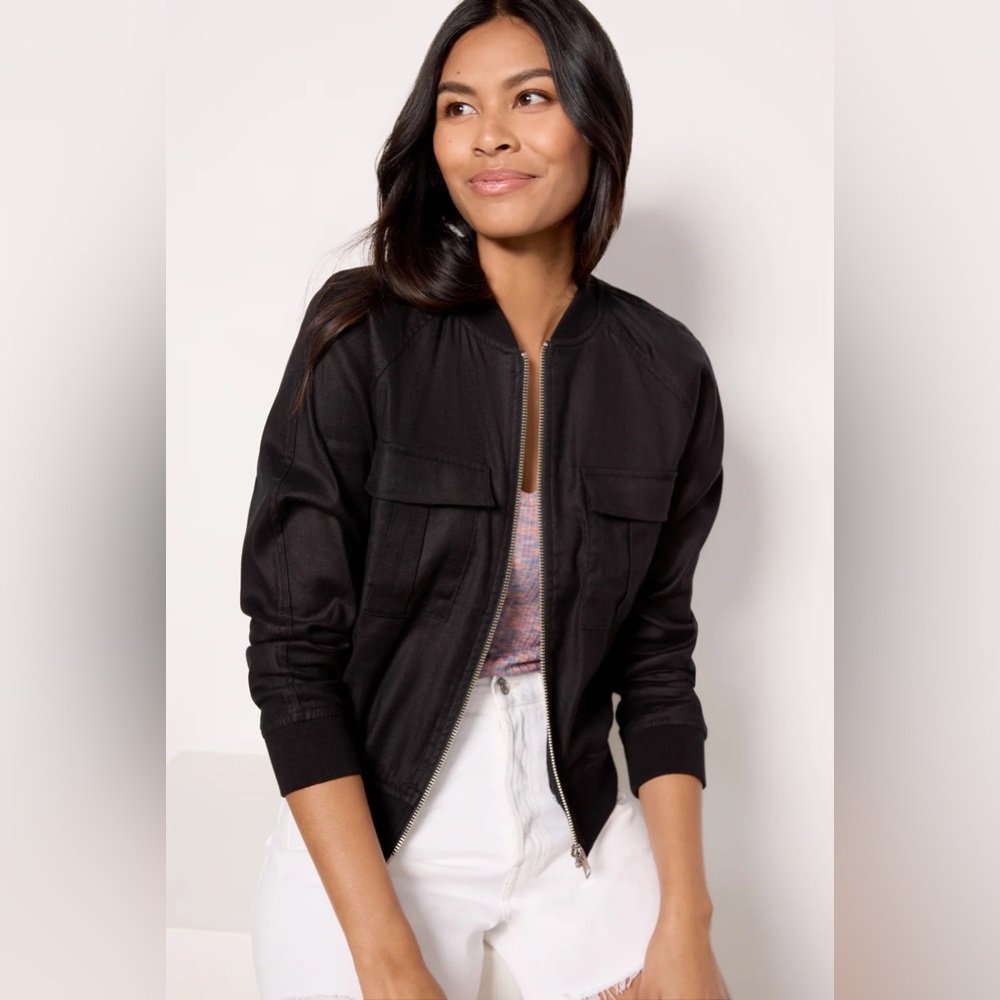 Evereve Remi Two Pocket Bomber Jacket Black Large Linen Blend Full-Zip Stretch